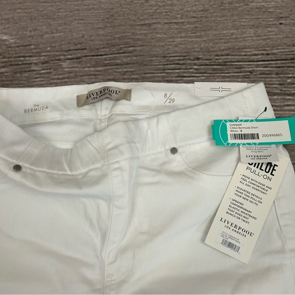 NWT Liverpool Chloe Bermuda jean short in white. - Picture 3 of 6